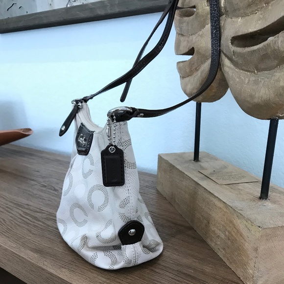 Coach Op Art Pleated Pouch Crossbody with Patent Leather Trim - Picture 5 of 13